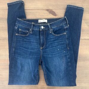 GAP Women's Dark Blue skinny Jeans